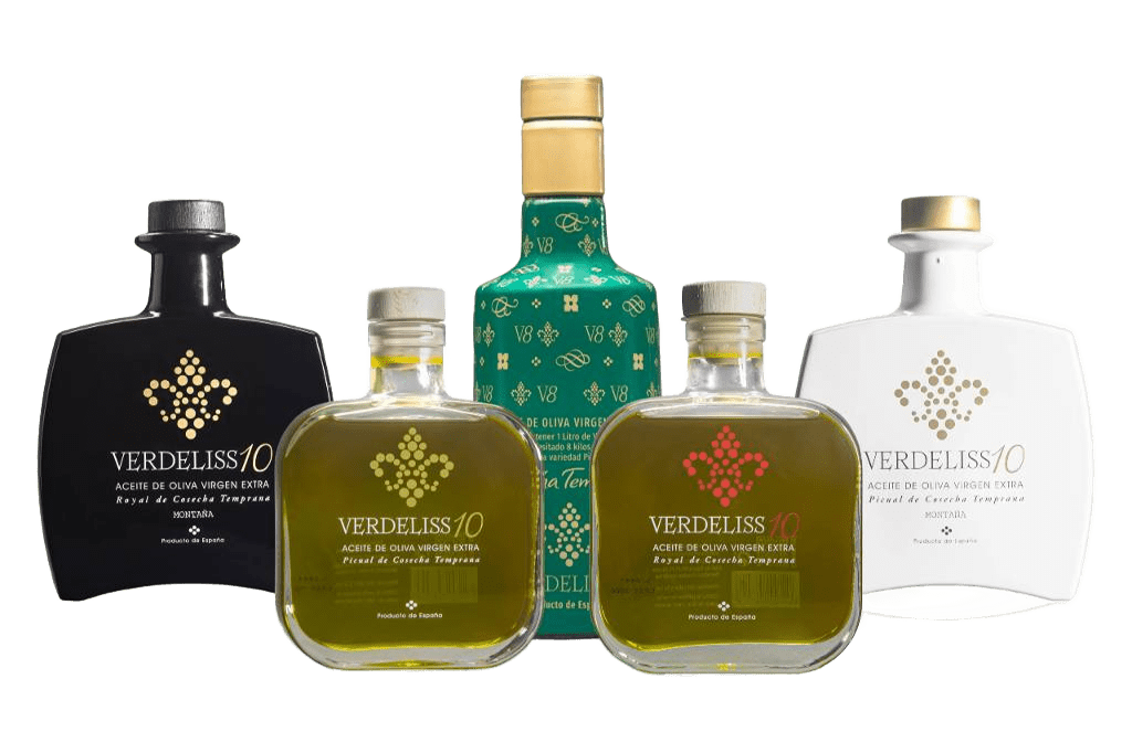 Rama de olivo con aceitunas verdes